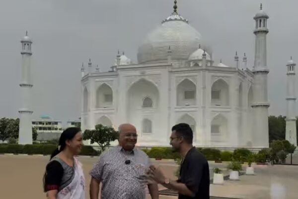 बायकोसाठी कायपण! मध्य प्रदेशात पतीने पत्नीसाठी बांधलं ताजमहालासारखं घर Swarajyatimesnews