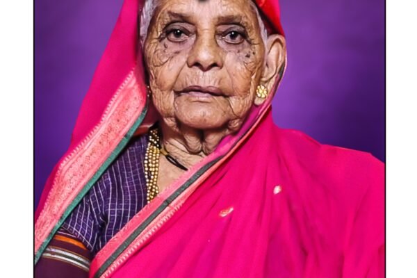 हॉटेल गणेश भुवनच्या आधारवड द्वारकाबाई (नाणी) फडतरे यांचे वृद्धापकाळाने निधन Searajyatimesnews